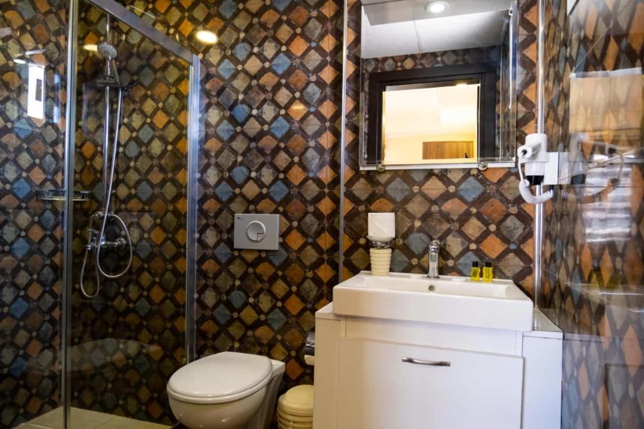 Ikarus Hotel Kusadasi Luaran gambar